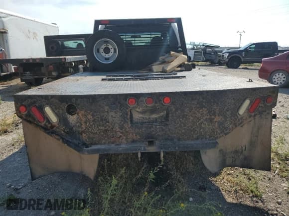 ✅ 2009 Ford F-350 • VIN: 1FDWX37R69EA83585 • Lot: 70763685. Wystawiony na Copart z przebiegiem 187 551 mil. Bezpłatny archiwum sprzedaży aukcyjnych z USA i szczegółowy raport historii pojazdu na DreamBid. Zdjęcie 6.