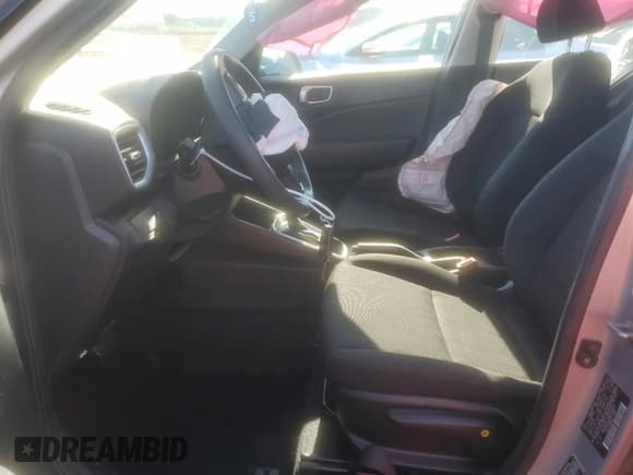 ✅ 2021 Hyundai Venue SE • VIN: KMHRB8A3XMU082449 • Lot: 86641484. Listed on Copart with 69,126 mi. Free auction sales archive from the USA and detailed vehicle history report at DreamBid. Image 7.