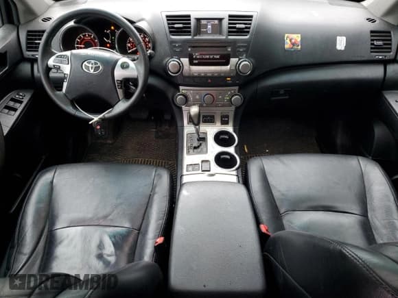 ✅ 2012 Toyota Highlander SE • VIN: 5TDBK3EH9CS125308 • Lot: 69523965. Listed on Copart with 163,190 mi. Free auction sales archive from the USA and detailed vehicle history report at DreamBid. Image 8.