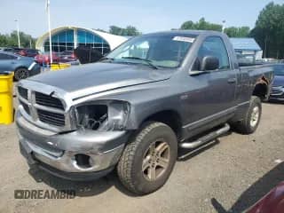 2006 Dodge 1500 SLT z VIN 1D7HU16226J166809, wystawiony jako Copart lot #67038505 z przebiegiem 232 604 mil mil oraz Szkoda całkowita • Salvage title. Historia ofert i sprzedaży dostępna na DreamBid. Obrazek 1.