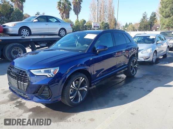 ✅ 2024 Audi Q3 S line Premium Plus • VIN: WA1EECF36R1155177 • Lot: 43852010. Listed on IAAI with 6,142 mi. Free auction sales archive from the USA and detailed vehicle history report at DreamBid. Image 2.