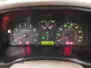 2004 Hyundai Sonata GLS z VIN KMHWF35H94A010675, wystawiony jako IAAI lot #41520400 z przebiegiem 156 631 mil mil oraz . Historia ofert i sprzedaży dostępna na DreamBid. Obrazek 7.