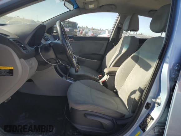 ✅ 2014 Hyundai Accent SE • VIN: KMHCU5AE4EU158586 • Лот: 71499984. Опубликован ранее на Copart с пробегом 81 022 миль. Бесплатный доступ к архиву аукционных продаж из США и подробный отчёт об истории автомобиля на DreamBid. Изображение 7.