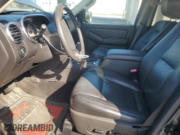 ✅ 2010 Ford Explorer Limited • VIN: 1FMEU7F85AUB06482 • Lot: 71535935. Wystawiony na Copart z przebiegiem 184 603 mil. Bezpłatny archiwum sprzedaży aukcyjnych z USA i szczegółowy raport historii pojazdu na DreamBid. Zdjęcie 7.