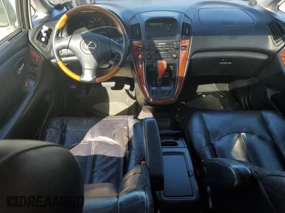 ✅ 2002 Lexus RX 300 • VIN: JTJHF10UX20270492 • Lot: 57504795. Listed on Copart with 205,076 mi. Free auction sales archive from the USA and detailed vehicle history report at DreamBid. Image 8.