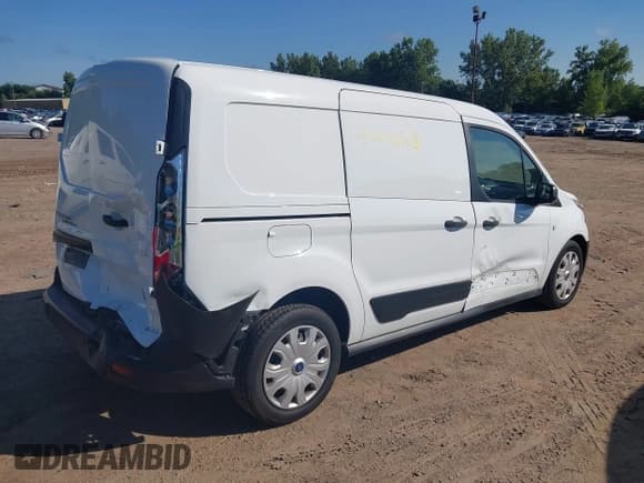✅ 2020 Ford Transit Connect XL • VIN: NM0LS7E29L1456939 • Lot: 43032702. Wystawiony na IAAI z przebiegiem 50 686 mil. Bezpłatny archiwum sprzedaży aukcyjnych z USA i szczegółowy raport historii pojazdu na DreamBid. Zdjęcie 6.