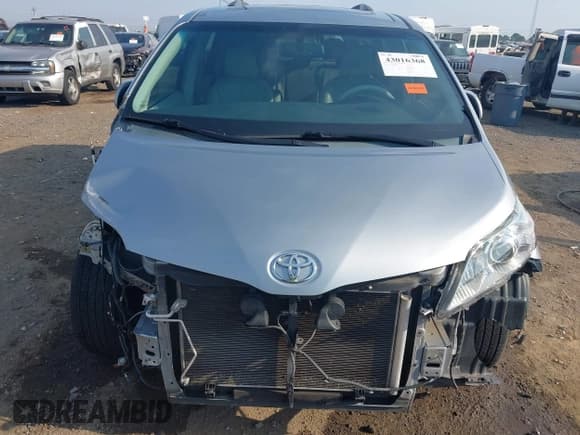 ✅ 2013 Toyota Sienna XLE AAS • VIN: 5TDYK3DC0DS306430 • Лот: 43016368. Опубликован ранее на IAAI с пробегом 194 382 миль. Бесплатный доступ к архиву аукционных продаж из США и подробный отчёт об истории автомобиля на DreamBid. Изображение 6.