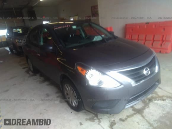 ✅ 2015 Nissan Versa S • VIN: 3N1CN7AP0FL950439 • Lot: 30585147. Wystawiony na IAAI z przebiegiem 103 741 mil. Bezpłatny archiwum sprzedaży aukcyjnych z USA i szczegółowy raport historii pojazdu na DreamBid. Zdjęcie 1.
