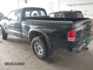 ✅ 2002 Dodge Dakota • VIN: 1B7GG12X12S702488 • Lot: 42346302. Wystawiony na IAAI z przebiegiem 74 952 mil. Bezpłatny archiwum sprzedaży aukcyjnych z USA i szczegółowy raport historii pojazdu na DreamBid. Zdjęcie 3.