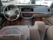 ✅ 1996 Mercury Grand Marquis GS • VIN: 2MELM74W8TX653415 • Lot: 85582734. Wystawiony na Copart z przebiegiem 187 282 mil. Bezpłatny archiwum sprzedaży aukcyjnych z USA i szczegółowy raport historii pojazdu na DreamBid. Zdjęcie 8.