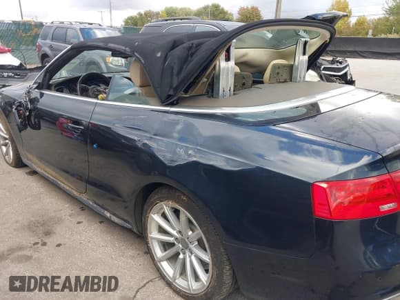 ✅ 2015 Audi A5 Premium Plus • VIN: WAUMFAFH1FN004764 • Lot: 40603198. Listed on IAAI with 43,552 mi. Free auction sales archive from the USA and detailed vehicle history report at DreamBid. Image 6.