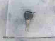 2008 Chevrolet Impala LS z VIN 2G1WB58K681312792, wystawiony jako IAAI lot #43605982 z przebiegiem 121 749 mil mil oraz . Historia ofert i sprzedaży dostępna na DreamBid. Obrazek 11.