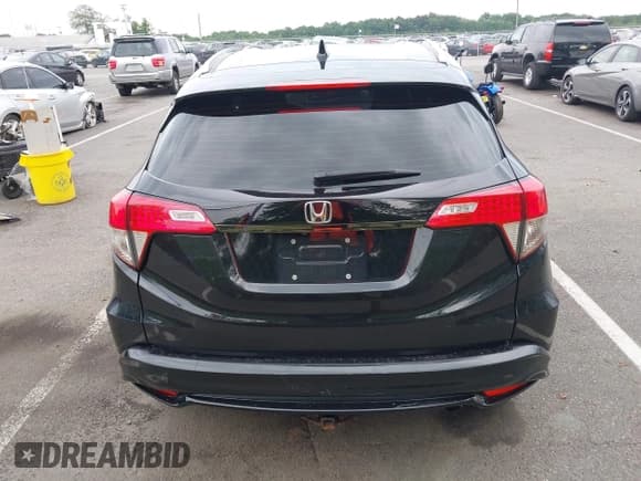 ✅ 2020 Honda HR-V Sport • VIN: 3CZRU6H17LM727045 • Lot: 42668532. Listed on IAAI with 105,900 mi. Free auction sales archive from the USA and detailed vehicle history report at DreamBid. Image 17.