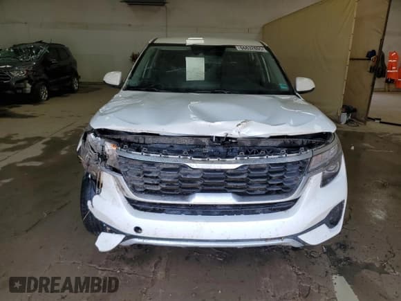 ✅ 2022 Kia Seltos LX • VIN: KNDEPCAA8N7252720 • Lot: 66832805. Wystawiony na Copart z przebiegiem 113 860 mil. Bezpłatny archiwum sprzedaży aukcyjnych z USA i szczegółowy raport historii pojazdu na DreamBid. Zdjęcie 5.