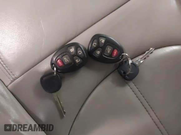 ✅ 2015 Chevrolet Traverse LT • VIN: 1GNKRHKD2FJ167872 • Lot: 43021059. Wystawiony na IAAI z przebiegiem 157 665 mil. Bezpłatny archiwum sprzedaży aukcyjnych z USA i szczegółowy raport historii pojazdu na DreamBid. Zdjęcie 11.