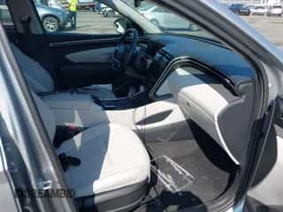 2024 Hyundai Tucson SEL with VIN 5NMJFCDE9RH331165, listed as a IAAI auction lot 42953944 with 15,821 mi miles and . Bid and sale history available at DreamBid. Image 5.