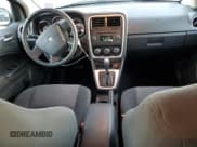 ✅ 2011 Dodge Caliber Mainstreet • VIN: 1B3CB3HAXBD116101 • Лот: 41580955. Опубликован ранее на Copart с пробегом 61 952 миль. Бесплатный доступ к архиву аукционных продаж из США и подробный отчёт об истории автомобиля на DreamBid. Изображение 8.