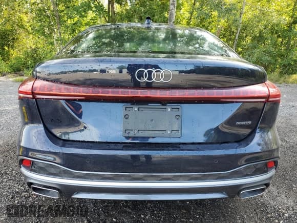 ✅ 2025 Audi A5 • VIN: WAU1BCFU0SN057439 • Лот: 70776435. Опубликован ранее на Copart с пробегом Не указан. Бесплатный доступ к архиву аукционных продаж из США и подробный отчёт об истории автомобиля на DreamBid. Изображение 6.