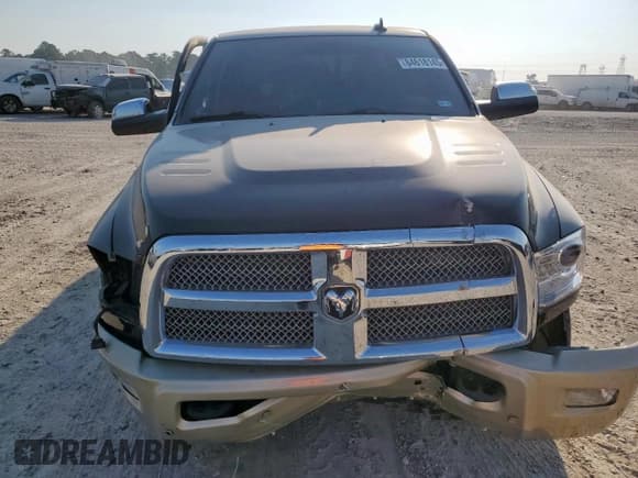 ✅ 2016 Ram 2500 Laramie Longhorn • VIN: 3C6UR5GL3GG222713 • Lot: 84618145. Wystawiony na Copart z przebiegiem 98 797 mil. Bezpłatny archiwum sprzedaży aukcyjnych z USA i szczegółowy raport historii pojazdu na DreamBid. Zdjęcie 5.