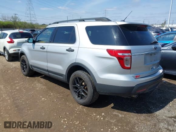 ✅ 2014 Ford Explorer • VIN: 1FM5K8B89EGA12174 • Лот: 41931727. Опубликован ранее на IAAI с пробегом 181 125 миль. Бесплатный доступ к архиву аукционных продаж из США и подробный отчёт об истории автомобиля на DreamBid. Изображение 3.