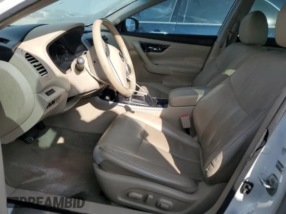 ✅ 2013 Nissan Altima SL • VIN: 1N4AL3AP1DN555398 • Lot: 82585385. Wystawiony na Copart z przebiegiem 174 474 mil. Bezpłatny archiwum sprzedaży aukcyjnych z USA i szczegółowy raport historii pojazdu na DreamBid. Zdjęcie 7.