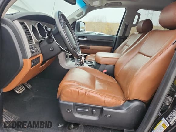 ✅ 2010 Toyota Tundra Limited • VIN: 5TFHY5F11AX116745 • Lot: 93632655. Listed on Copart with 191,191 mi. Free auction sales archive from the USA and detailed vehicle history report at DreamBid. Image 7.