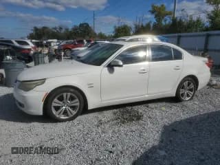 ✅ 2010 BMW 5 Series 528i xDrive • VIN: WBANV1C54AC389517 • Lot: 91698685. Wystawiony na Copart z przebiegiem 172 195 mil. Bezpłatny archiwum sprzedaży aukcyjnych z USA i szczegółowy raport historii pojazdu na DreamBid. Zdjęcie 1.