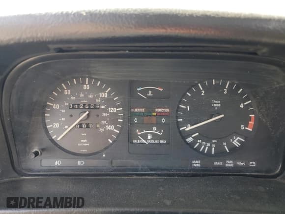 ✅ 1984 BMW 5 Series • VIN: WBADK7308E9203461 • Lot: 50663875. Wystawiony na Copart z przebiegiem 312 527 mil. Bezpłatny archiwum sprzedaży aukcyjnych z USA i szczegółowy raport historii pojazdu na DreamBid. Zdjęcie 9.