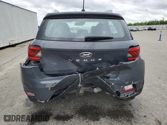 ✅ 2023 Hyundai Venue SEL • VIN: KMHRC8A3XPU261141 • Lot: 51668885. Listed on Copart with 45,495 mi. Free auction sales archive from the USA and detailed vehicle history report at DreamBid. Image 6.