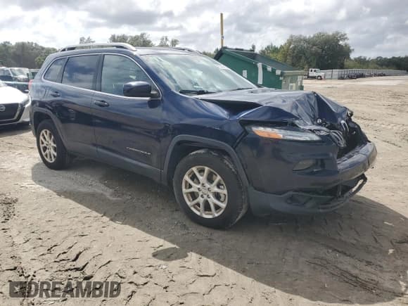 ✅ 2016 Jeep Cherokee Latitude • VIN: 1C4PJMCB3GW194840 • Lot: 85258655. Listed on Copart with 92,378 mi. Free auction sales archive from the USA and detailed vehicle history report at DreamBid. Image 4.
