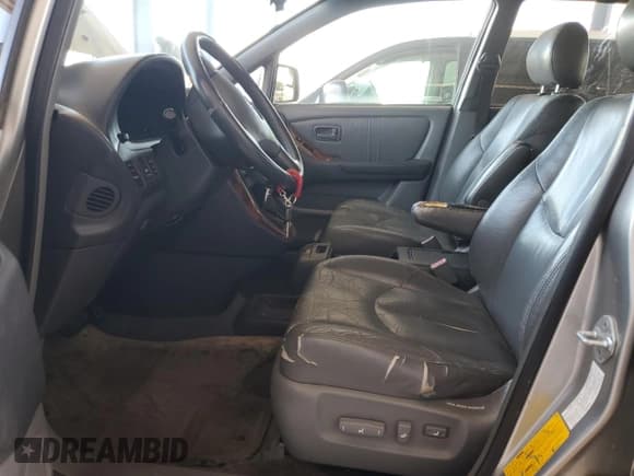 ✅ 2000 Lexus RX 300 • VIN: JT6HF10U1Y0149546 • Lot: 71520065. Wystawiony na Copart z przebiegiem 162 483 mil. Bezpłatny archiwum sprzedaży aukcyjnych z USA i szczegółowy raport historii pojazdu na DreamBid. Zdjęcie 7.