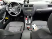 ✅ 2013 Volkswagen Jetta SE • VIN: 3VWDP7AJ2DM368936 • Лот: 57335015. Опубликован ранее на Copart с пробегом Не указан. Бесплатный доступ к архиву аукционных продаж из США и подробный отчёт об истории автомобиля на DreamBid. Изображение 8.