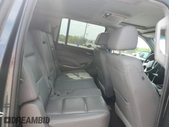 2019 Chevrolet Suburban LT z VIN 1GNSKHKC8KR312078, wystawiony jako Copart lot #66481894 z przebiegiem 89 586 mil mil oraz Szkoda całkowita • Salvage title. Historia ofert i sprzedaży dostępna na DreamBid. Obrazek 11.