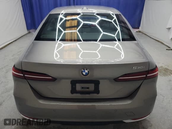 ✅ 2024 BMW 5 Series 530i • VIN: WBA43FJ06RCS37854 • Лот: 78741604. Опубликован ранее на Copart с пробегом 4 801 миль. Бесплатный доступ к архиву аукционных продаж из США и подробный отчёт об истории автомобиля на DreamBid. Изображение 6.