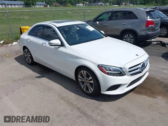 ✅ 2019 Mercedes-Benz C 300 • VIN: 55SWF8DB6KU300650 • Lot: 42540472. Listed on IAAI with 42,548 mi. Free auction sales archive from the USA and detailed vehicle history report at DreamBid. Image 1.