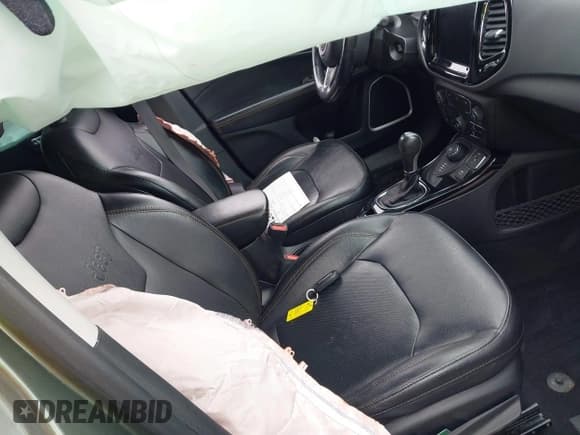 ✅ 2020 Jeep Compass Limited • VIN: 3C4NJDCBXLT123657 • Lot: 42004527. Wystawiony na IAAI z przebiegiem 99 669 mil. Bezpłatny archiwum sprzedaży aukcyjnych z USA i szczegółowy raport historii pojazdu na DreamBid. Zdjęcie 5.