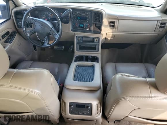 ✅ 2006 Chevrolet Silverado 2500HD LT1 • VIN: 1GCHK23D56F156919 • Lot: 44517785. Wystawiony na Copart z przebiegiem 73 250 mil. Bezpłatny archiwum sprzedaży aukcyjnych z USA i szczegółowy raport historii pojazdu na DreamBid. Zdjęcie 8.