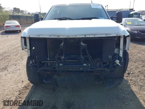 ✅ 2014 Chevrolet Silverado 2500HD LT • VIN: 1GC1KXCG1EF122256 • Lot: 42109783. Listed on IAAI with 152,052 mi. Free auction sales archive from the USA and detailed vehicle history report at DreamBid. Image 6.