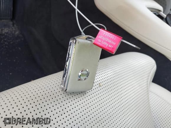 ✅ 2017 Volvo S90 Inscription • VIN: YV1A22ML0H1005925 • Lot: 43009193. Wystawiony na IAAI z przebiegiem 80 266 mil. Bezpłatny archiwum sprzedaży aukcyjnych z USA i szczegółowy raport historii pojazdu na DreamBid. Zdjęcie 11.