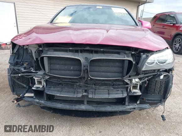 ✅ 2012 BMW 5 Series 535i xDrive • VIN: WBAFU7C54CDU60075 • Lot: 43423117. Wystawiony na IAAI z przebiegiem 152 572 mil. Bezpłatny archiwum sprzedaży aukcyjnych z USA i szczegółowy raport historii pojazdu na DreamBid. Zdjęcie 13.