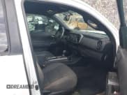 ✅ 2017 Toyota Tacoma TRD Sport • VIN: 3TMCZ5AN6HM120792 • Lot: 43463796. Listed on IAAI with 112,007 mi. Free auction sales archive from the USA and detailed vehicle history report at DreamBid. Image 5.