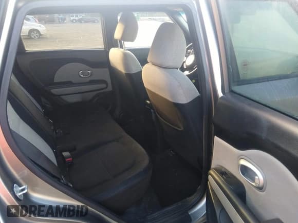 ✅ 2014 Kia Soul • VIN: KNDJN2A2XE7002614 • Lot: 43231548. Listed on IAAI with Not provided. Free auction sales archive from the USA and detailed vehicle history report at DreamBid. Image 8.