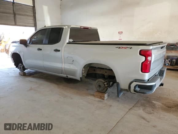 ✅ 2019 Chevrolet Silverado 1500 Custom • VIN: 1GCRYBEF7KZ208030 • Lot: 75328914. Wystawiony na Copart z przebiegiem 41 760 mil. Bezpłatny archiwum sprzedaży aukcyjnych z USA i szczegółowy raport historii pojazdu na DreamBid. Zdjęcie 2.