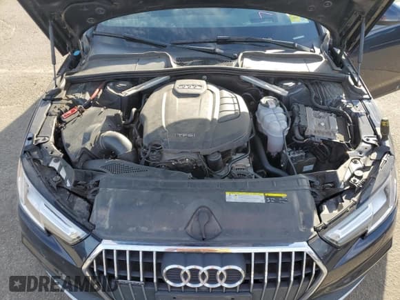 ✅ 2017 Audi allroad A4 Prestige • VIN: WA19NAF40HA105081 • Лот: 70135544. Опубликован ранее на Copart с пробегом 88 477 миль. Бесплатный доступ к архиву аукционных продаж из США и подробный отчёт об истории автомобиля на DreamBid. Изображение 11.