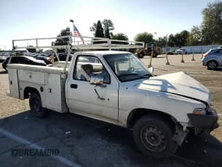 ✅ 1989 Toyota Pickup • VIN: JT5VN82R0K0002508 • Lot: 75333573. Wystawiony na Copart z przebiegiem 331 719 mil. Bezpłatny archiwum sprzedaży aukcyjnych z USA i szczegółowy raport historii pojazdu na DreamBid. Zdjęcie 4.