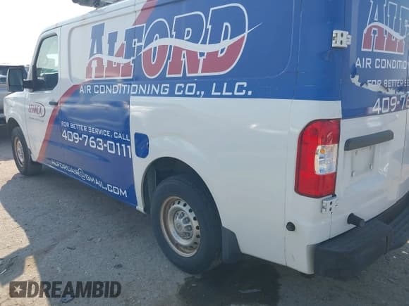 ✅ 2016 Nissan NV SV • VIN: 1N6BF0KM1GN812067 • Лот: 43241712. Опубликован ранее на IAAI с пробегом 150 586 миль. Бесплатный доступ к архиву аукционных продаж из США и подробный отчёт об истории автомобиля на DreamBid. Изображение 3.