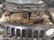 ✅ 2016 Jeep Patriot High Altitude • VIN: 1C4NJRFB7GD586294 • Lot: 43046842. Wystawiony na IAAI z przebiegiem 178 429 mil. Bezpłatny archiwum sprzedaży aukcyjnych z USA i szczegółowy raport historii pojazdu na DreamBid. Zdjęcie 10.