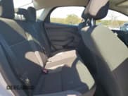 ✅ 2013 Ford Focus S • VIN: 1FADP3E26DL252824 • Lot: 91399805. Wystawiony na Copart z przebiegiem 63 517 mil. Bezpłatny archiwum sprzedaży aukcyjnych z USA i szczegółowy raport historii pojazdu na DreamBid. Zdjęcie 10.