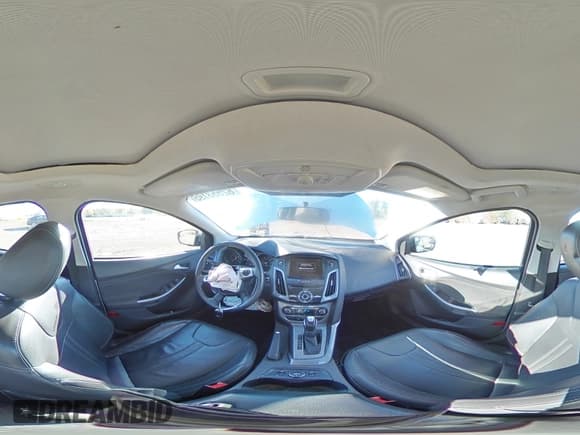 ✅ 2014 Ford Focus Titanium • VIN: 1FADP3N20EL383622 • Lot: 82553195. Listed on Copart with 91,901 mi. Free auction sales archive from the USA and detailed vehicle history report at DreamBid. Image 15.