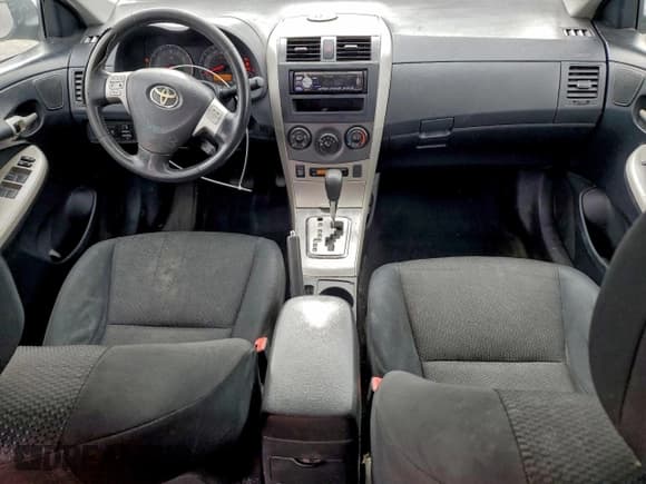 ✅ 2010 Toyota Corolla LE • VIN: 1NXBU4EE7AZ248406 • Lot: 94266865. Wystawiony na Copart z przebiegiem 198 950 mil. Bezpłatny archiwum sprzedaży aukcyjnych z USA i szczegółowy raport historii pojazdu na DreamBid. Zdjęcie 8.